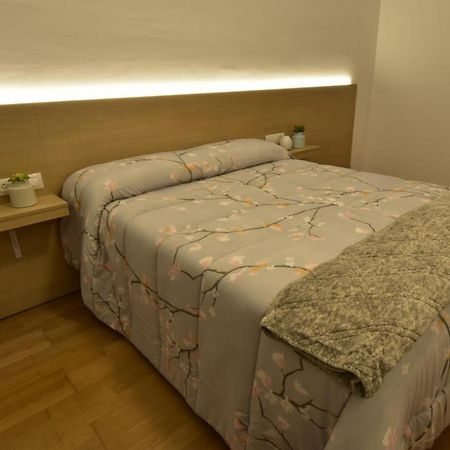 Apartament Gredera Олот Екстер'єр фото